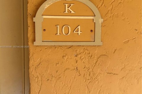Купить кондоминиум в Хайалиа, Флорида 2 спальни, 112.41м2, № 2085389 - фото 12
