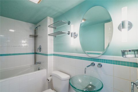 Condominio en alquiler en Fort Lauderdale, Florida, 2 dormitorios, 102.19 m2 № 1881485 - foto 6