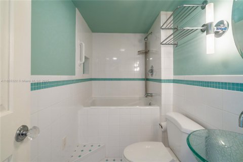 Condominio en alquiler en Fort Lauderdale, Florida, 2 dormitorios, 102.19 m2 № 1881485 - foto 5