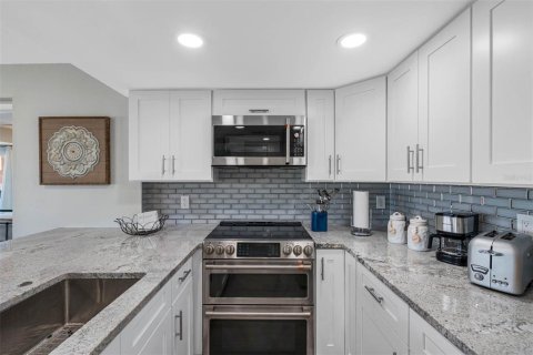 Copropriété à vendre à Indian Rocks Beach, Floride: 2 chambres, 100.33 m2 № 2375827 - photo 9