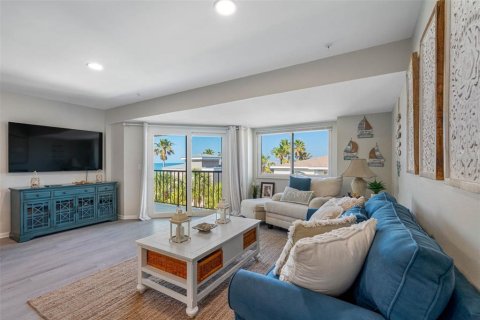 Copropriété à vendre à Indian Rocks Beach, Floride: 2 chambres, 100.33 m2 № 2375827 - photo 10