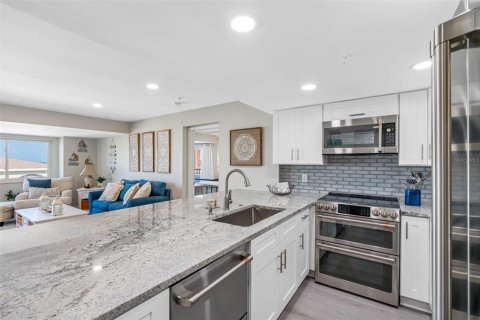 Copropriété à vendre à Indian Rocks Beach, Floride: 2 chambres, 100.33 m2 № 2375827 - photo 8