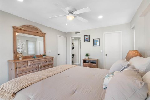 Copropriété à vendre à Indian Rocks Beach, Floride: 2 chambres, 100.33 m2 № 2375827 - photo 17
