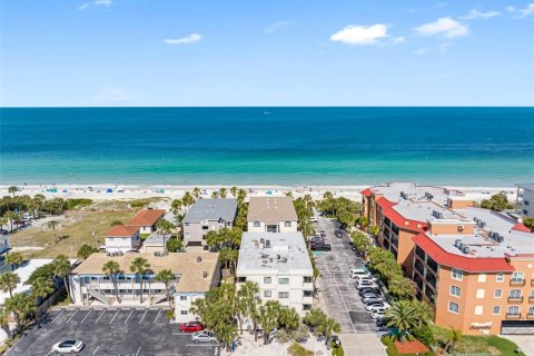 Copropriété à vendre à Indian Rocks Beach, Floride: 2 chambres, 100.33 m2 № 2375827 - photo 2
