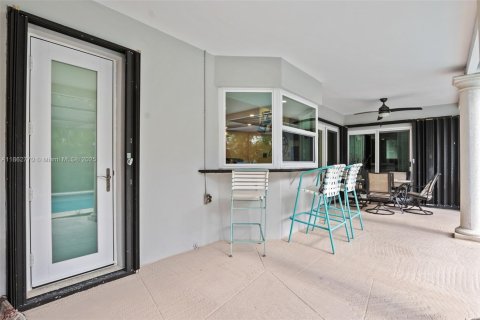 House in Miramar, Florida 3 bedrooms, 124.58 sq.m. № 1890092 - photo 21