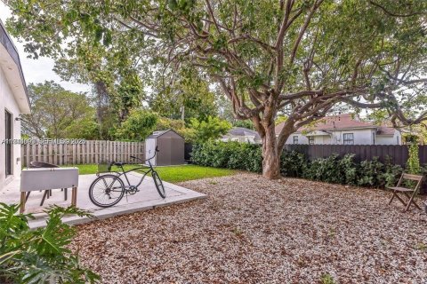 Casa en alquiler en Miami, Florida, 3 dormitorios, 123.56 m2 № 2059977 - foto 18