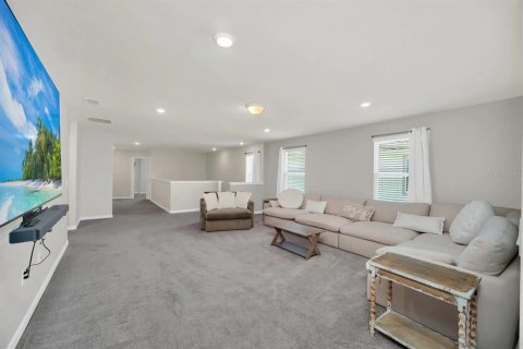 House in Davenport, Florida 7 bedrooms, 295.06 sq.m. № 2393663 - photo 25