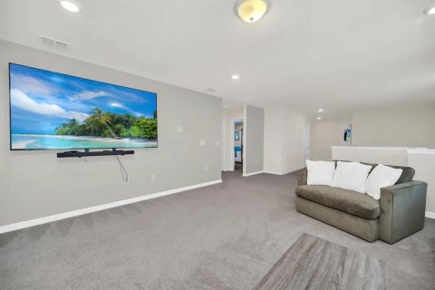 House in Davenport, Florida 7 bedrooms, 295.06 sq.m. № 2393663 - photo 27