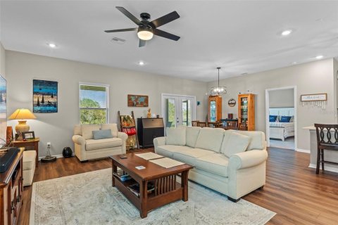 Casa en venta en Deltona, Florida, 4 dormitorios, 176.7 m2 № 1886678 - foto 9
