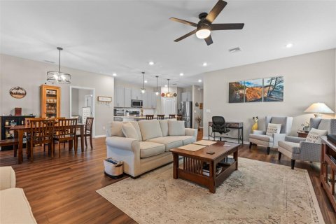 Casa en venta en Deltona, Florida, 4 dormitorios, 176.7 m2 № 1886678 - foto 8