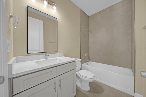 House in Winter Garden, Florida 3 bedrooms, 135.27 sq.m. № 1884520 - photo 16