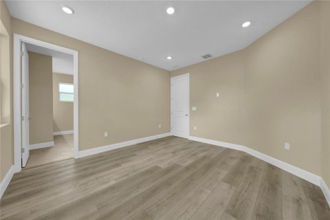 House in Winter Garden, Florida 3 bedrooms, 135.27 sq.m. № 1884520 - photo 25