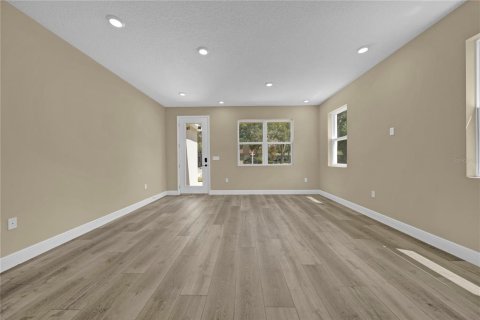 House in Winter Garden, Florida 3 bedrooms, 135.27 sq.m. № 1884520 - photo 5