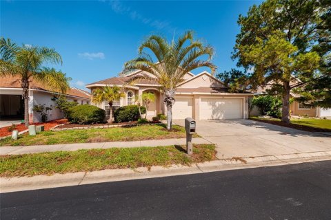 Villa ou maison à Tarpon Springs, Floride 3 chambres, 191.19 m2 № 2120380