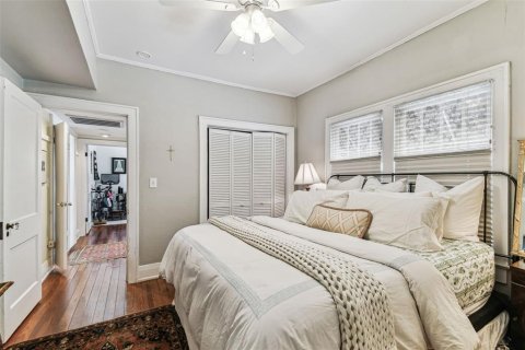 House in Tampa, Florida 4 bedrooms, 192.87 sq.m. № 1749231 - photo 17