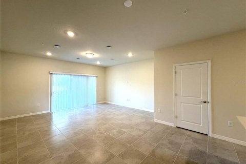 Touwnhouse à louer à Sanford, Floride: 3 chambres, 157.84 m2 № 2437372 - photo 3
