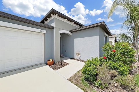 House in Wimauma, Florida 4 bedrooms, 179.77 sq.m. № 2200788 - photo 3