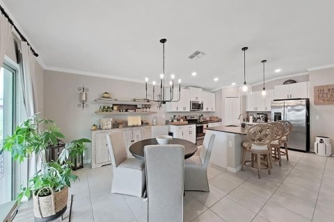 House in Wimauma, Florida 4 bedrooms, 179.77 sq.m. № 2200788 - photo 23