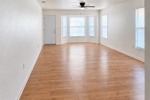 Villa ou maison à vendre à Winter Haven, Floride: 2 chambres, 169.64 m2 № 2414063 - photo 3