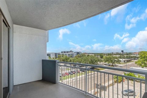 Condo in Tampa, Florida, 1 bedroom  № 1803556 - photo 6