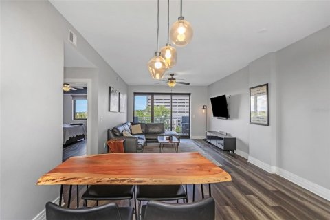 Condo in Tampa, Florida, 1 bedroom  № 1803556 - photo 9