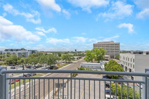 Condo in Tampa, Florida, 1 bedroom  № 1803556 - photo 7
