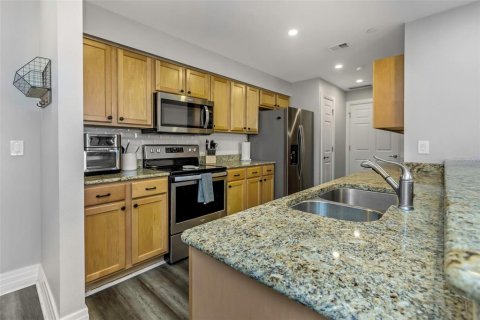 Condo in Tampa, Florida, 1 bedroom  № 1803556 - photo 11