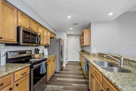 Condo in Tampa, Florida, 1 bedroom  № 1803556 - photo 12