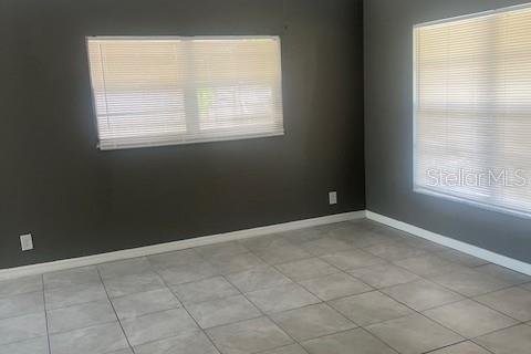 House in Tampa, Florida 3 bedrooms, 93.09 sq.m. № 1851438 - photo 3