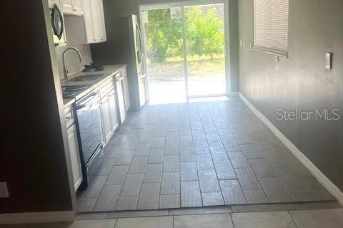 House in Tampa, Florida 3 bedrooms, 93.09 sq.m. № 1851438 - photo 4