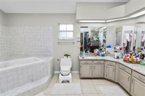 Villa ou maison à vendre à Lakeland, Floride: 4 chambres, 311.41 m2 № 2405382 - photo 16