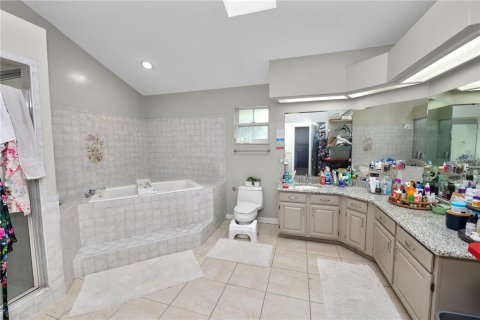 Villa ou maison à vendre à Lakeland, Floride: 4 chambres, 311.41 m2 № 2405382 - photo 17