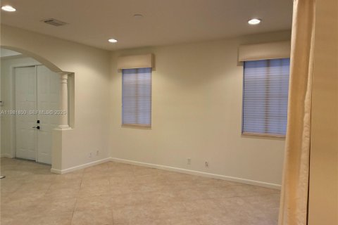 Снять в аренду кондоминиум в Уэстон, Флорида 3 спальни, 144.93м2, № 2047978 - фото 20