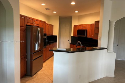 Снять в аренду кондоминиум в Уэстон, Флорида 3 спальни, 144.93м2, № 2047978 - фото 25