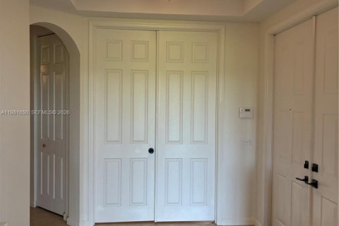 Снять в аренду кондоминиум в Уэстон, Флорида 3 спальни, 144.93м2, № 2047978 - фото 19