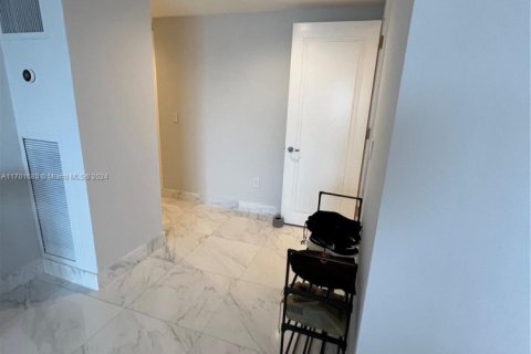 Condominio en venta en Miami, Florida, 2 dormitorios, 167.32 m2 № 1863715 - foto 19