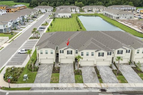 Adosado en venta en Lutz, Florida, 3 dormitorios, 208.38 m2 № 1782914 - foto 1