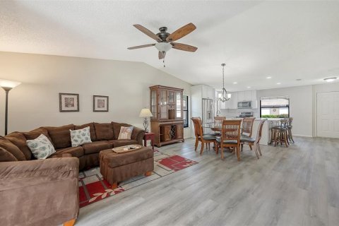 Copropriété à vendre à Sarasota, Floride: 2 chambres, 134.8 m2 № 2437240 - photo 13
