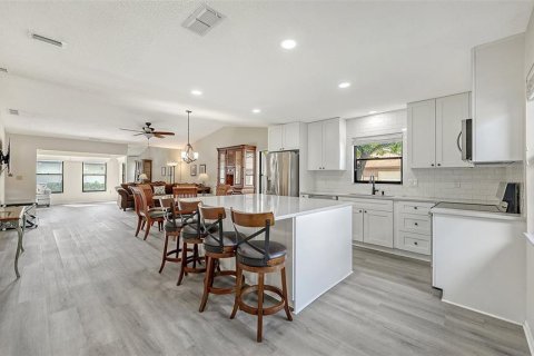 Copropriété à vendre à Sarasota, Floride: 2 chambres, 134.8 m2 № 2437240 - photo 5