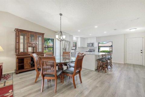 Copropriété à vendre à Sarasota, Floride: 2 chambres, 134.8 m2 № 2437240 - photo 10