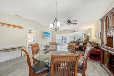 Copropriété à vendre à Sarasota, Floride: 2 chambres, 134.8 m2 № 2437240 - photo 9
