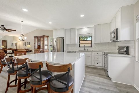 Copropriété à vendre à Sarasota, Floride: 2 chambres, 134.8 m2 № 2437240 - photo 4