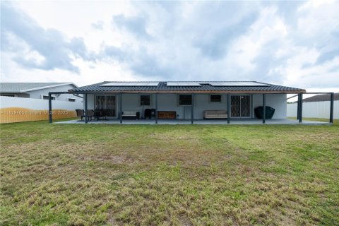 Casa en venta en Miami Gardens, Florida, 4 dormitorios, 193.14 m2 № 1802540 - foto 17