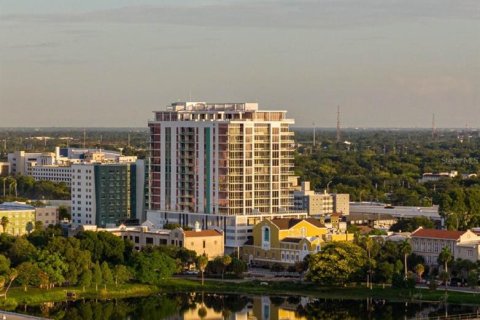 Condo in Saint Petersburg, Florida, 2 bedrooms № 2231503 - photo 5