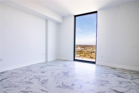 Condo in Saint Petersburg, Florida, 2 bedrooms № 2231503 - photo 17
