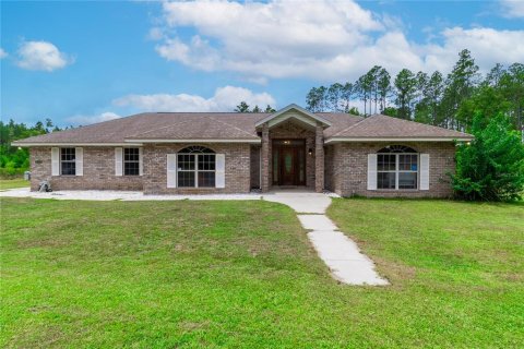 Casa en venta en Lake Butler, Florida, 3 dormitorios, 221.01 m2 № 1827777 - foto 1