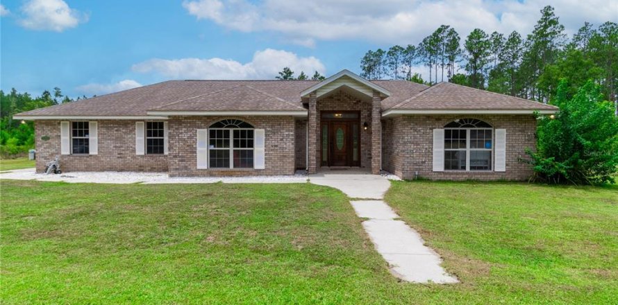 Casa en Lake Butler, Florida 3 dormitorios, 221.01 m2 № 1827777