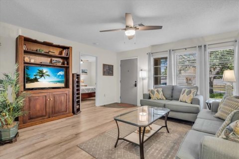 Villa ou maison à louer à Venice, Floride: 2 chambres, 113.34 m2 № 1878151 - photo 6