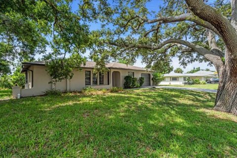 Villa ou maison à louer à Venice, Floride: 2 chambres, 113.34 m2 № 1878151 - photo 3