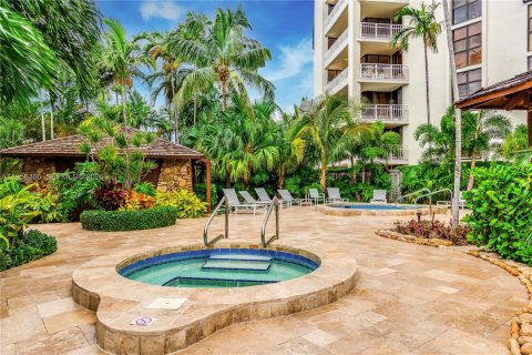 Condo in Miami, Florida, 2 bedrooms  № 2020782 - photo 30